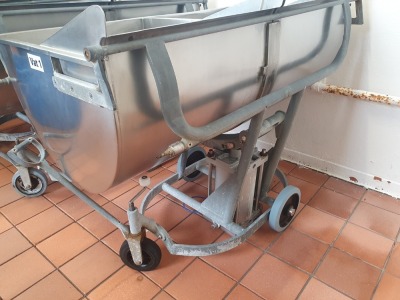 2 off Alpma KBA 400 Litre Stainless Steel Twin Compartment Pneumatic Cheese Curd Filling Vat - 3
