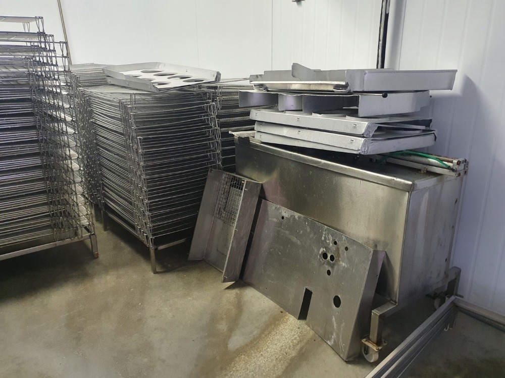 Large Quantity Stainless Steel Cheese Draining Racks - 980mm x 560mm ...