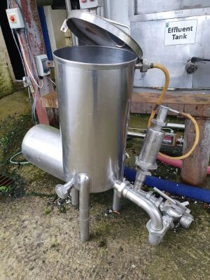 Stainless Steel balance tank with lid circa 40 litre capacity dimensions 340mm dia x 1000mm high