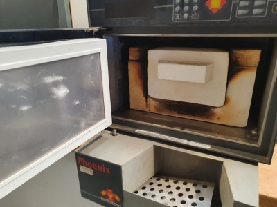 CEM type Phoenix Microwave Furnace - 3