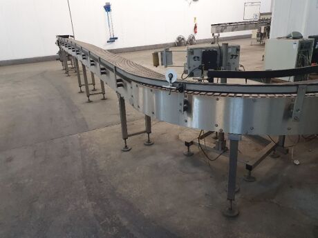 Section of Stainless Steel Plastic Slat Outfeed Conveyor