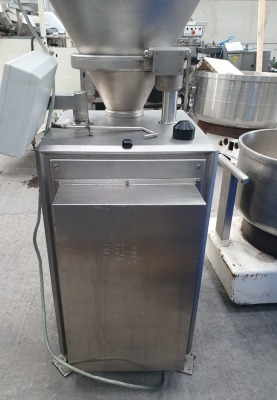 Vemag Robot 500 Vacuum Filler - 12