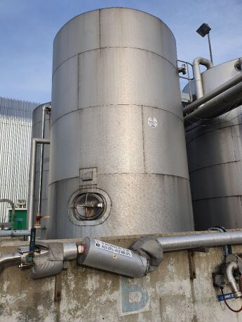 Sapphire 25,000 Litre 316 Stainless Steel Vertical Cylindrical Insulated Tank with Bottom Manway