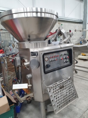 Vemag 1000DC Vacuum Filler with Loader S/N 8550603