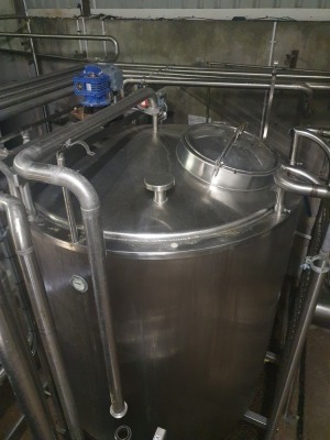Stainless Steel Vertical Cylindrical Insulated Jacketed and Agitated 2000 Litre Mix Tank - 2500mm x 1500mm Diameter - 6