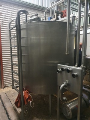 Stainless Steel Vertical Cylindrical Insulated Jacketed and Agitated 2000 Litre Mix Tank - 2500mm x 1500mm Diameter