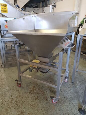 Podmores Stainless Steel Vibratory Conveyor & Hopper