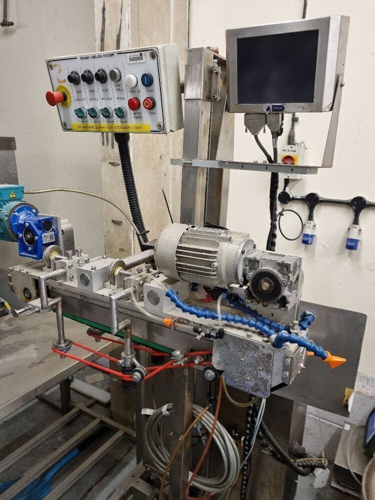 Graham Labelling Systems Model 300-25 overhead labeller with Ice Zodiac ...