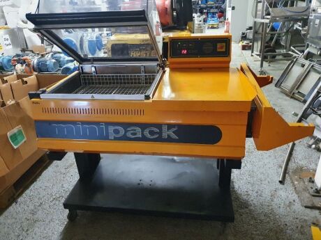 2007 Minipack Torres Model FM76 Chamber shrink wrapper