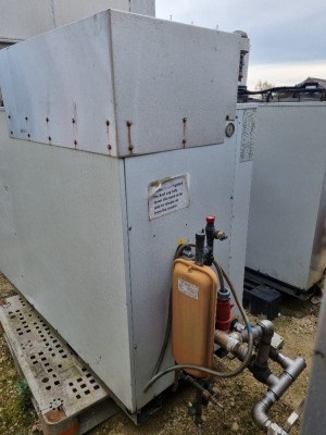 2007 MTA type TAE EVO 101 Serial Number 220043636 R407C Refrigerant Package Chiller. - 4