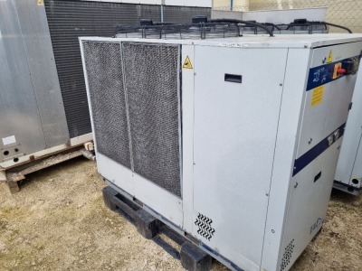 2008 MTA type TAE EVO 101 Serial Number 2200135690 R407C Refrigerant Package Chiller - 4