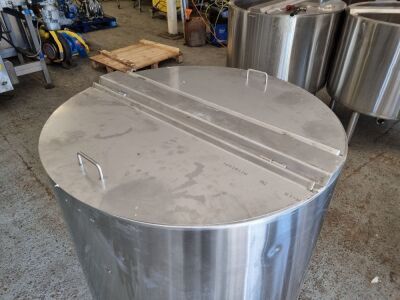 300 Litre 316 Stainless Steel Tank with Hinged Lids - 2