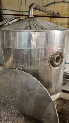 20 brl brewhouse comprising Gas Fired Kettle, Mash Tun, Girst Case & Steels Masher & 2 x Hot Liquor Tanks - 5