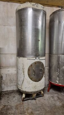 Stainless Steel Vertical Tank Circa 1,400 Litre Capacity