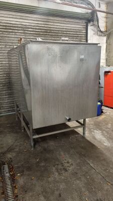 Stainless Steel Rectangular Tank with Twin Hinged Lids, Internal Coil & CIP Sprayball Circa 2,700 Litre Capacity