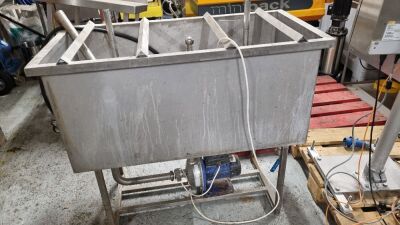 Two Head Single-Tank Cask Washer with Heating Element 3ph