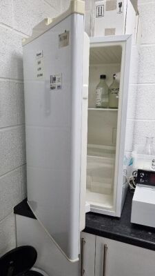 Bench Top Fridgemaster White Refrigerator