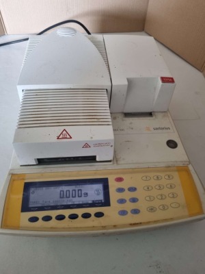 Sartorius type MA100C Balance