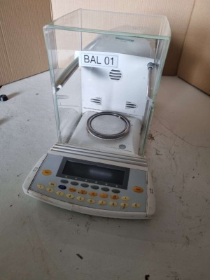 Sartorius type ME235P balance