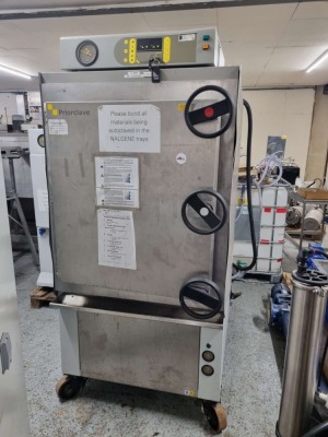 Priorclave type PS/RSC/SH700 serial number 3810 700ltr Autoclave