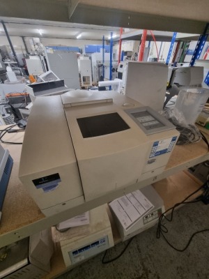 Perkin Elmer Spectrum type One-FT1R Spectrometer