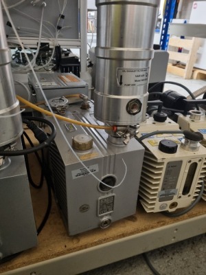 Varian model HS652 Vacuum Pump