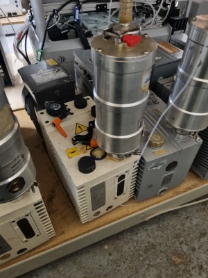 Varian DS602 model 949-9335 Vacuum Pump