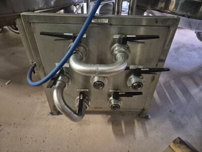 7 Port 2" Stainless Steel Flow Plate