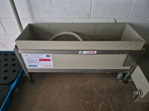 Plastic Soak Bath in Frame and 3 x Bunded Pallets